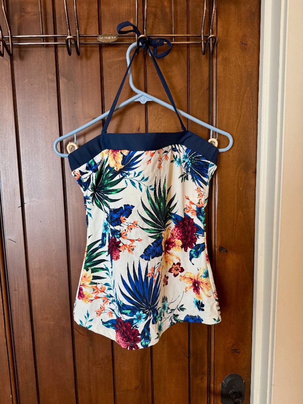 Hapari Hawaiian Floral Print Bandeau Tankini Swim Top, Convertible straps, Med